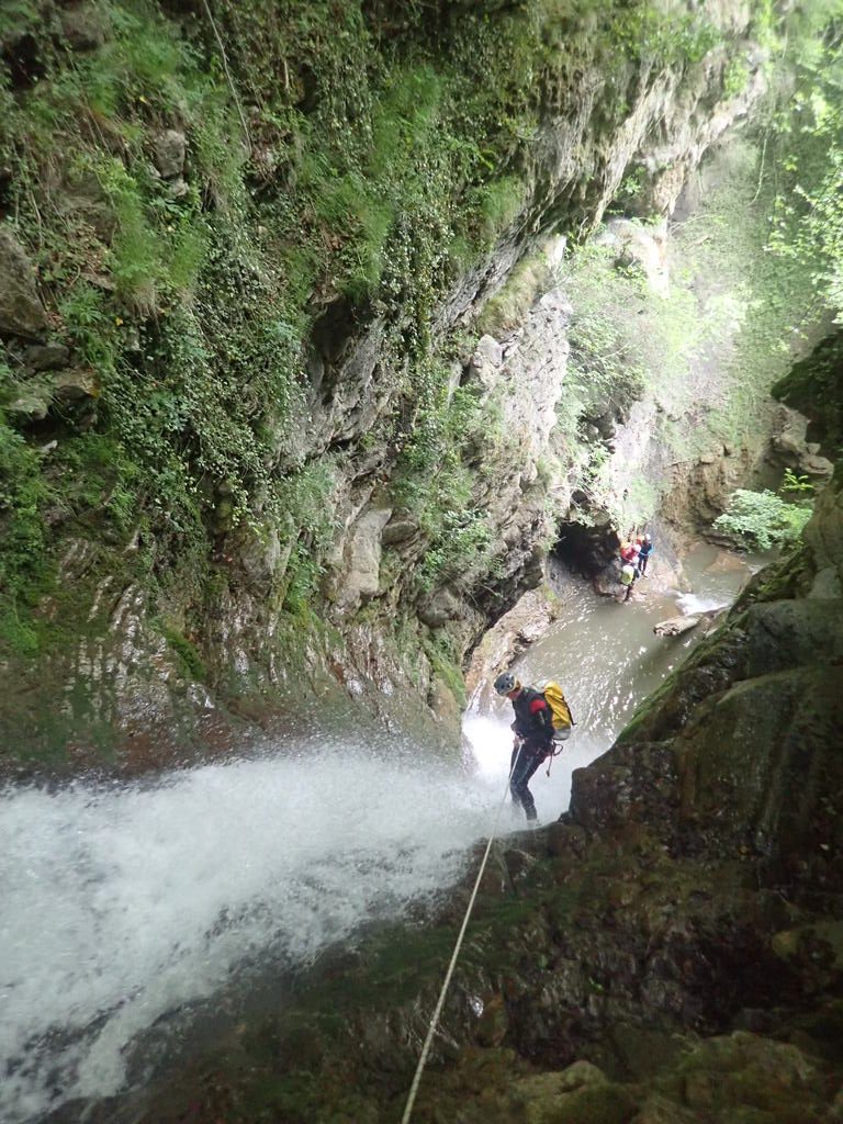 Curso barrancos perfeccionamiento Guías de la Vall de Boí