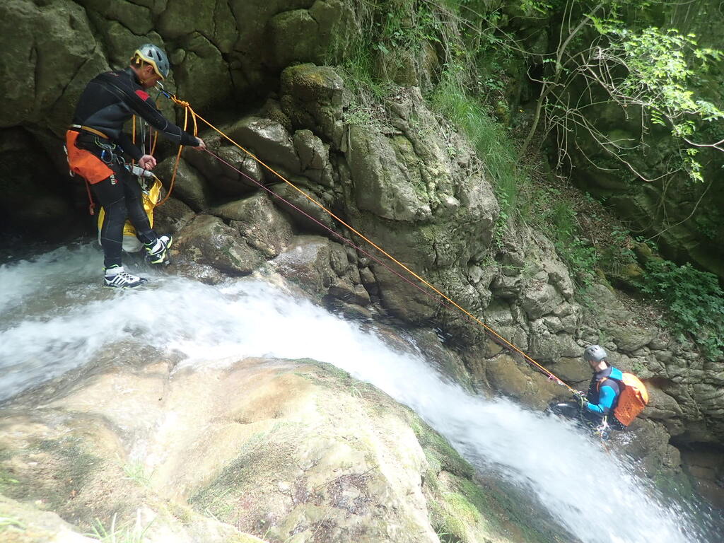 Curso barrancos iniciación Sidarta Gallego