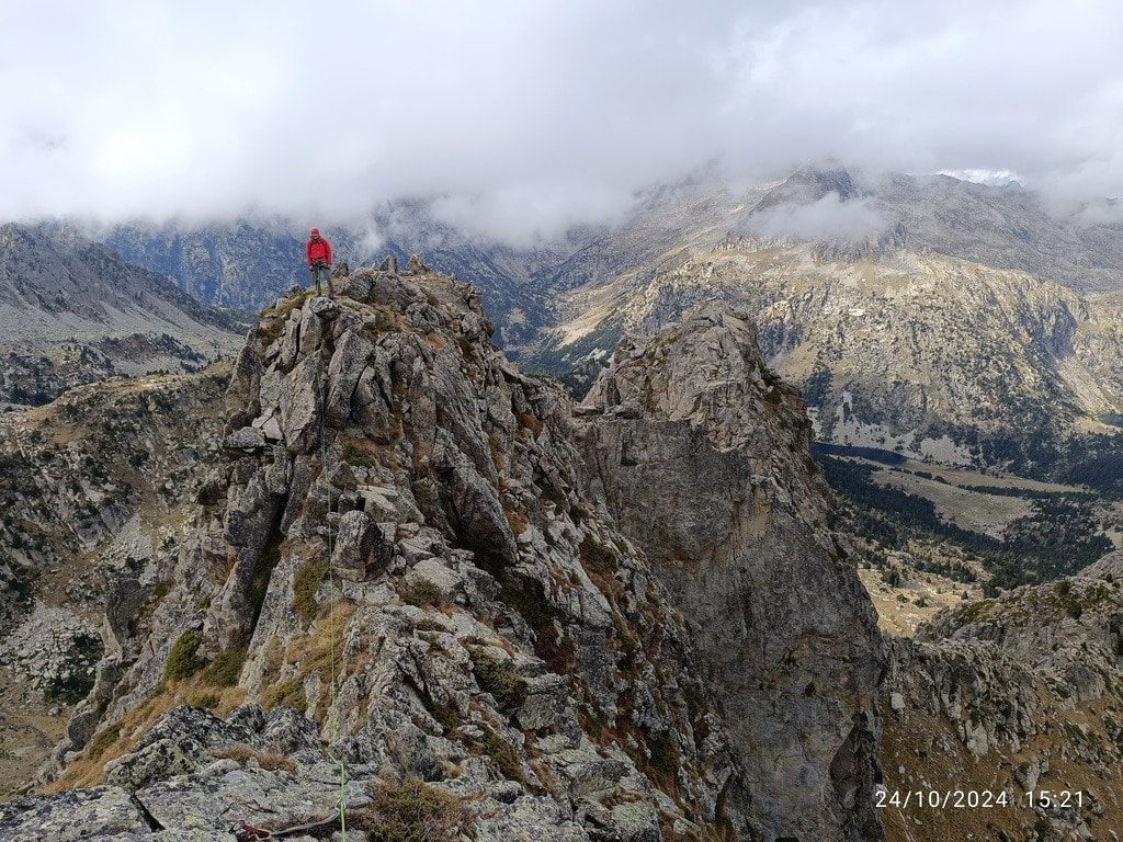 verano cresta pirineo catalan