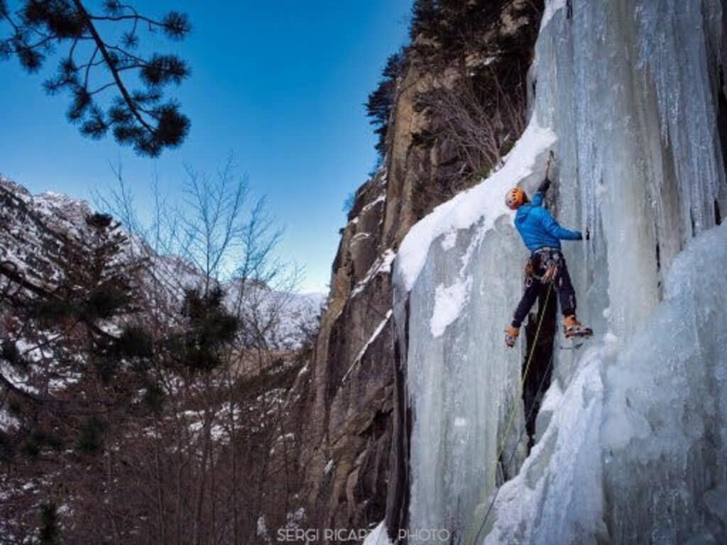 Alpes invierno escalada en hielo