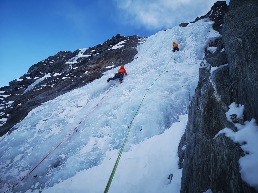 Alpes invierno escalada en hielo