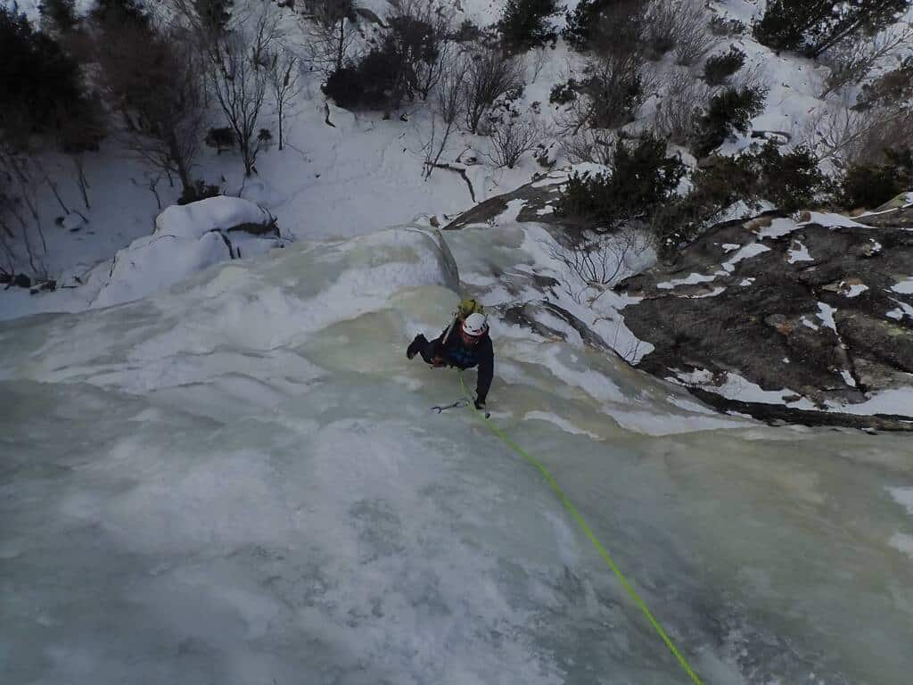 Alpes invierno escalada en hielo